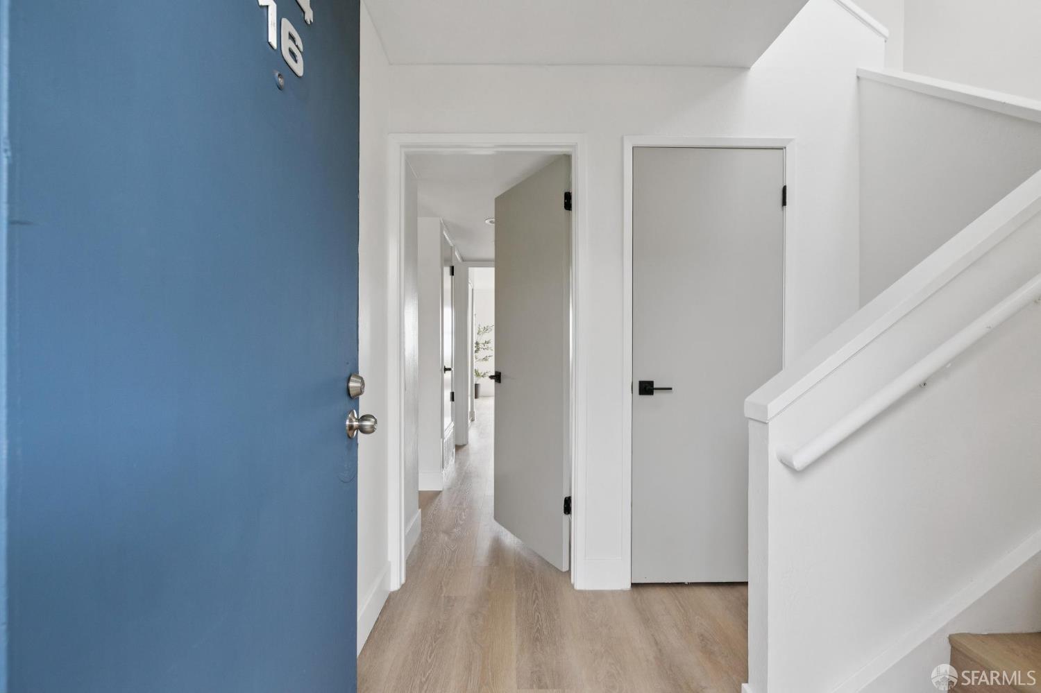 Photo #5: 425052482 Listing 