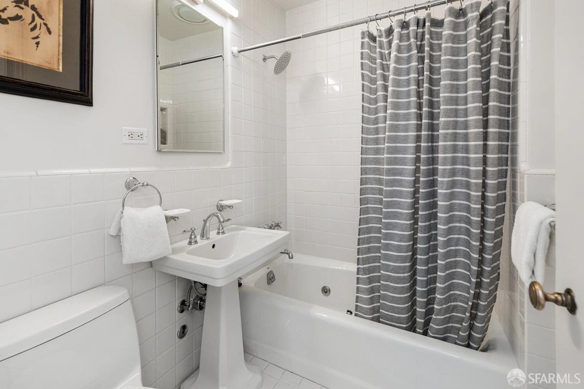 Detail Gallery Image 31 of 41 For 1998 Vallejo St #2,  San Francisco,  CA 94123 - 3 Beds | 2 Baths
