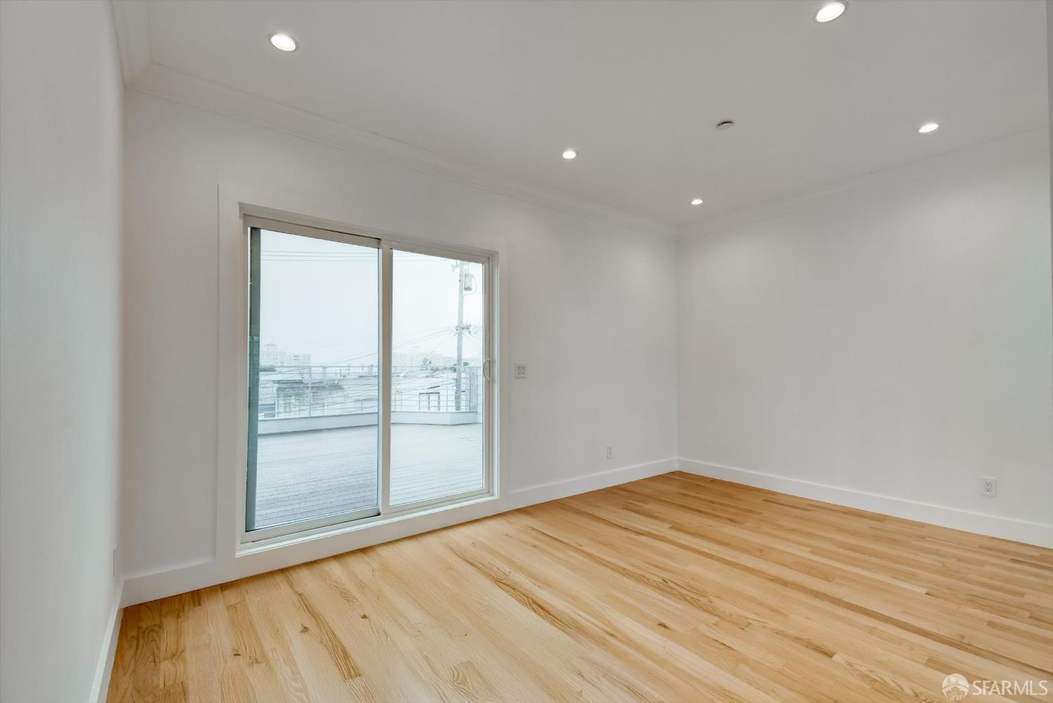 Detail Gallery Image 43 of 58 For 62 Vernon St, San Francisco,  CA 94132 - 7 Beds | 5/1 Baths