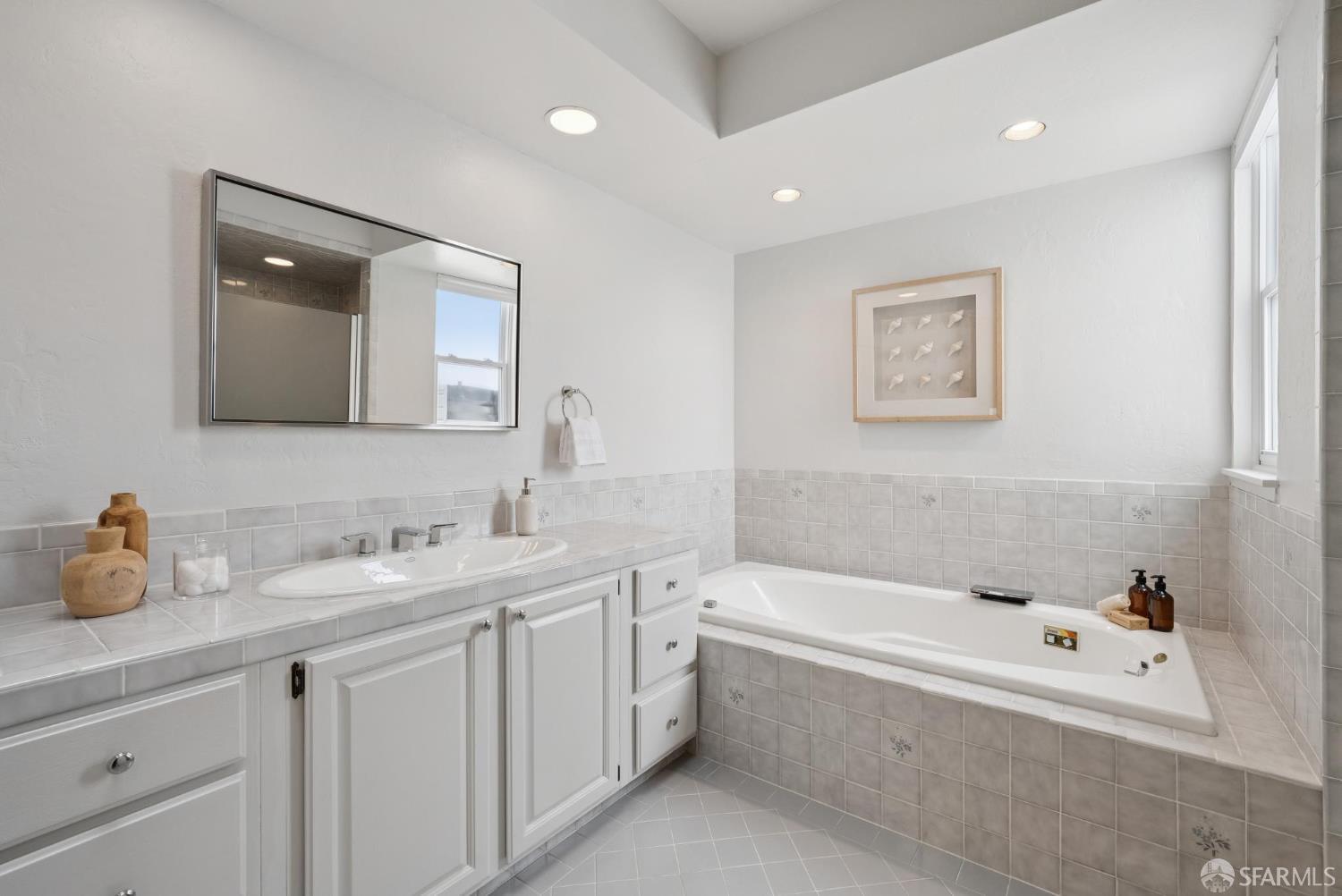 Detail Gallery Image 28 of 75 For 1867 15th Ave, San Francisco,  CA 94122 - 3 Beds | 2 Baths