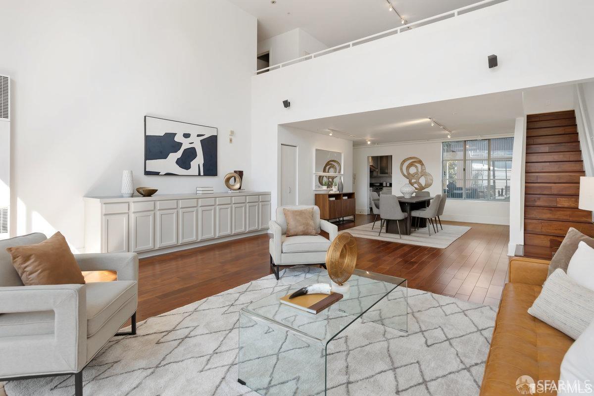 Detail Gallery Image 3 of 31 For 15 Lucerne St #B,  San Francisco,  CA 94103 - 2 Beds | 2/1 Baths