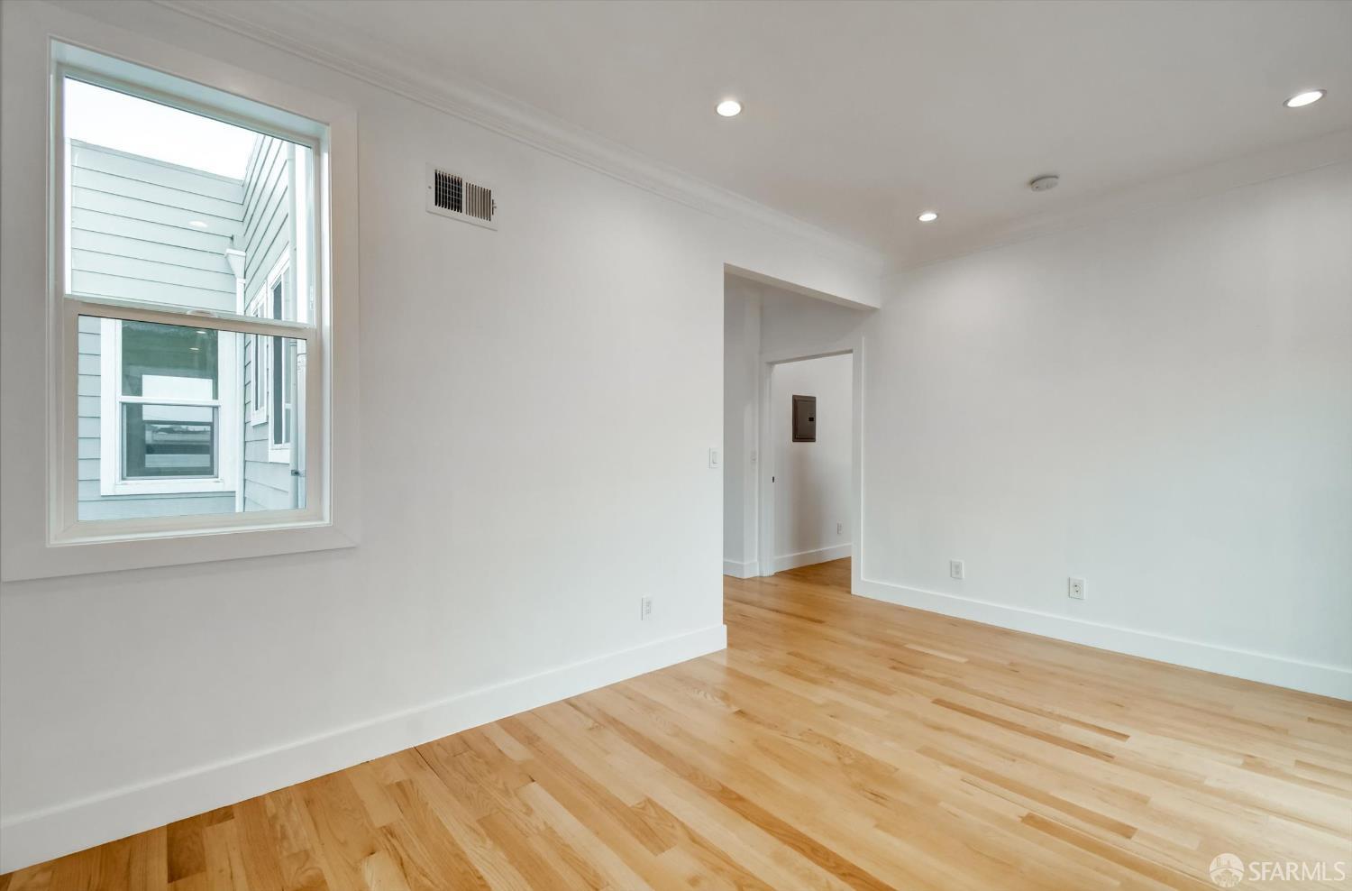 Detail Gallery Image 44 of 58 For 62 Vernon St, San Francisco,  CA 94132 - 7 Beds | 5/1 Baths