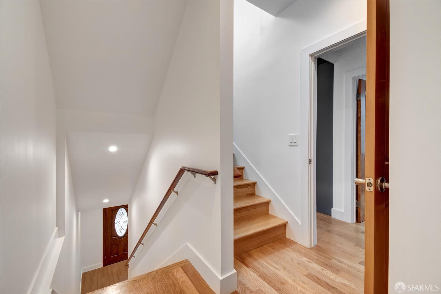 Detail Gallery Image 23 of 58 For 62 Vernon St, San Francisco,  CA 94132 - 7 Beds | 5/1 Baths