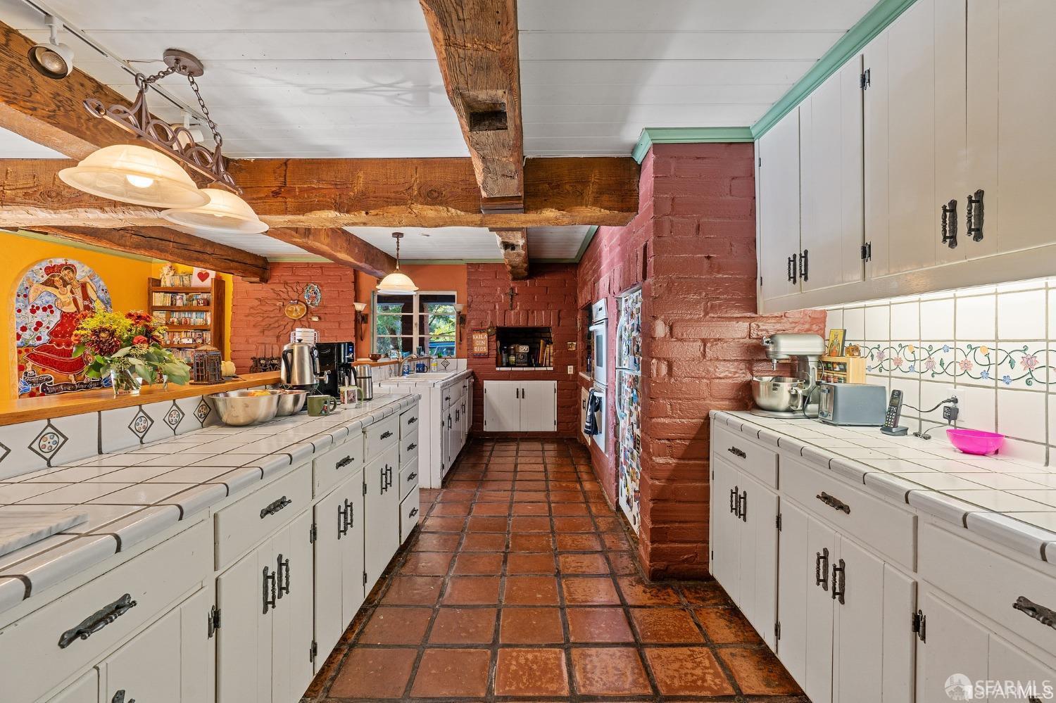 Detail Gallery Image 5 of 23 For 10 Joaquin Rd, Portola Valley,  CA 94028 - 5 Beds | 3/1 Baths