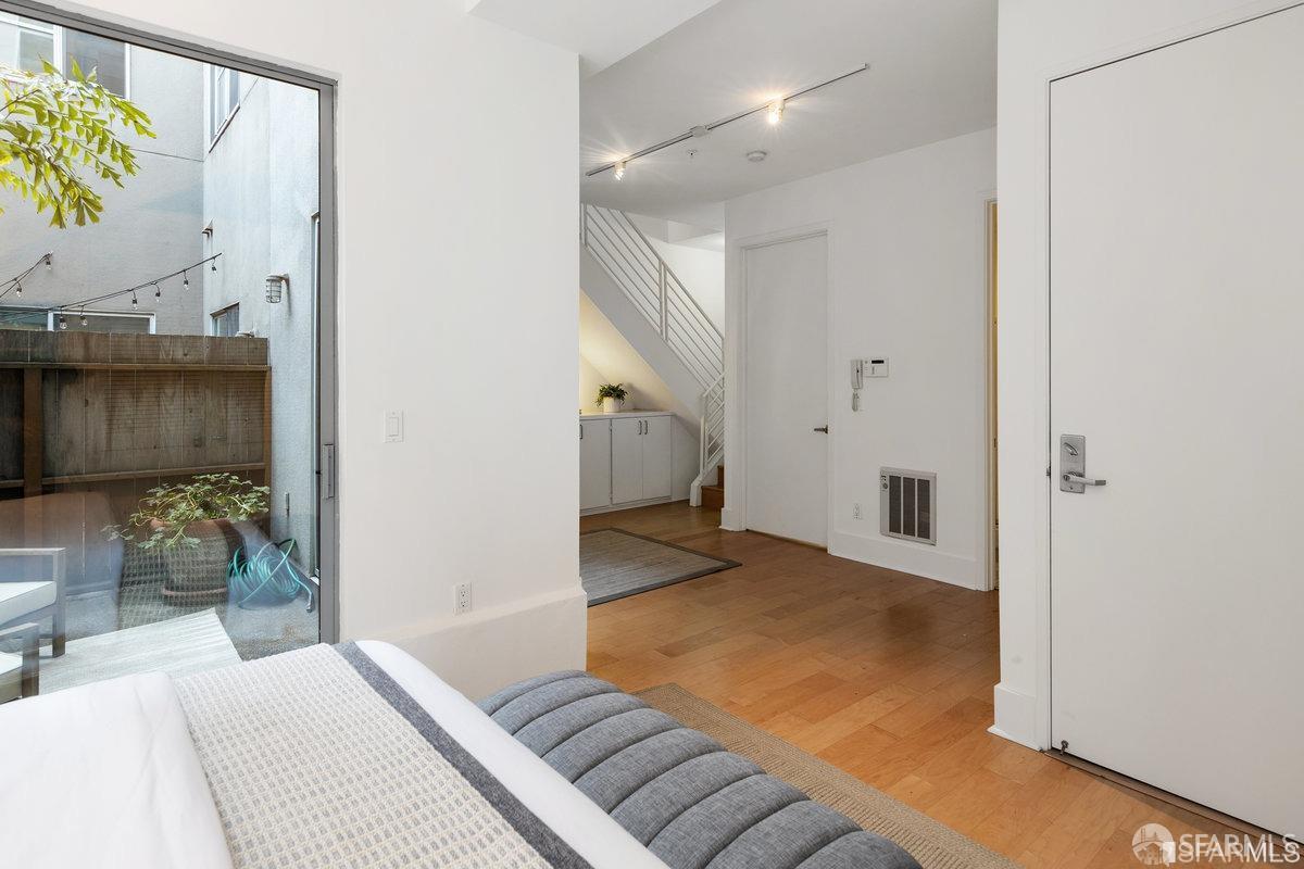 Detail Gallery Image 19 of 31 For 15 Lucerne St #B,  San Francisco,  CA 94103 - 2 Beds | 2/1 Baths
