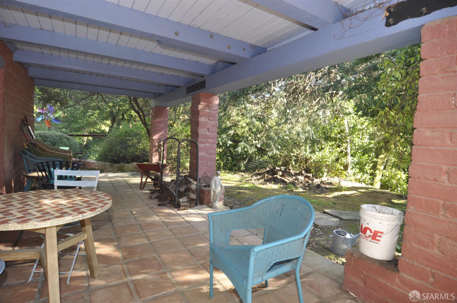 Detail Gallery Image 16 of 23 For 10 Joaquin Rd, Portola Valley,  CA 94028 - 5 Beds | 3/1 Baths