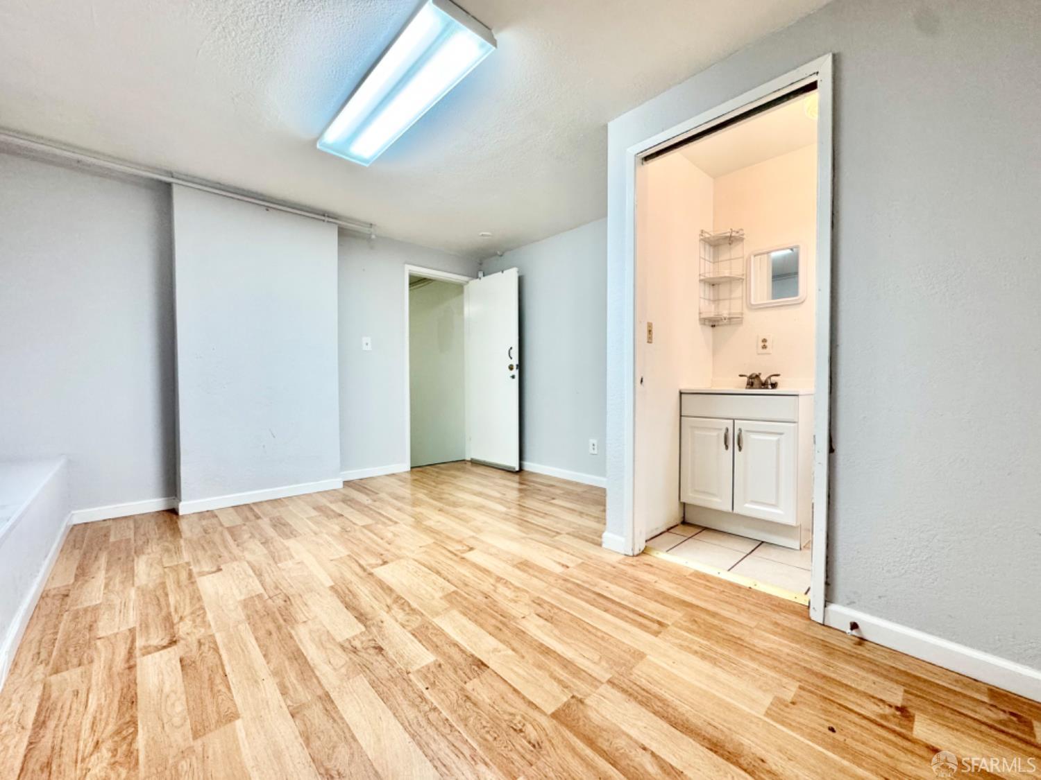 Detail Gallery Image 5 of 14 For 440 Clement St, San Francisco,  CA 94118 - – Beds | – Baths