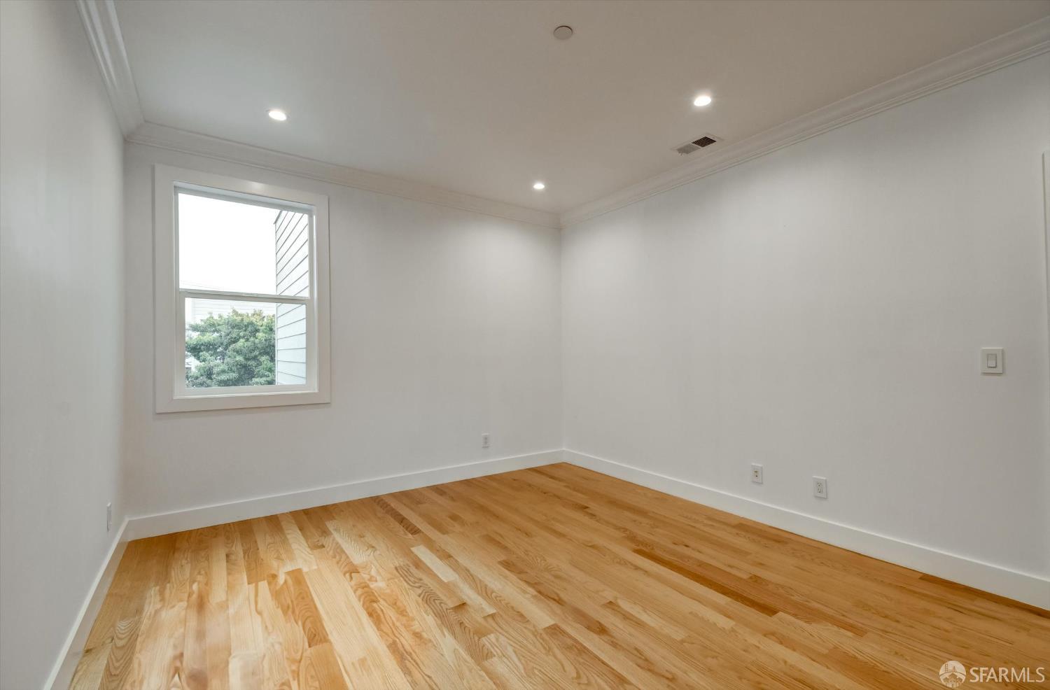 Detail Gallery Image 36 of 58 For 62 Vernon St, San Francisco,  CA 94132 - 7 Beds | 5/1 Baths