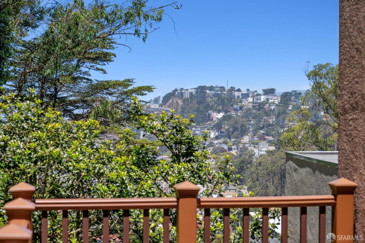 Detail Gallery Image 7 of 89 For 161 Dalewood Way, San Francisco,  CA 94127 - 4 Beds | 3 Baths