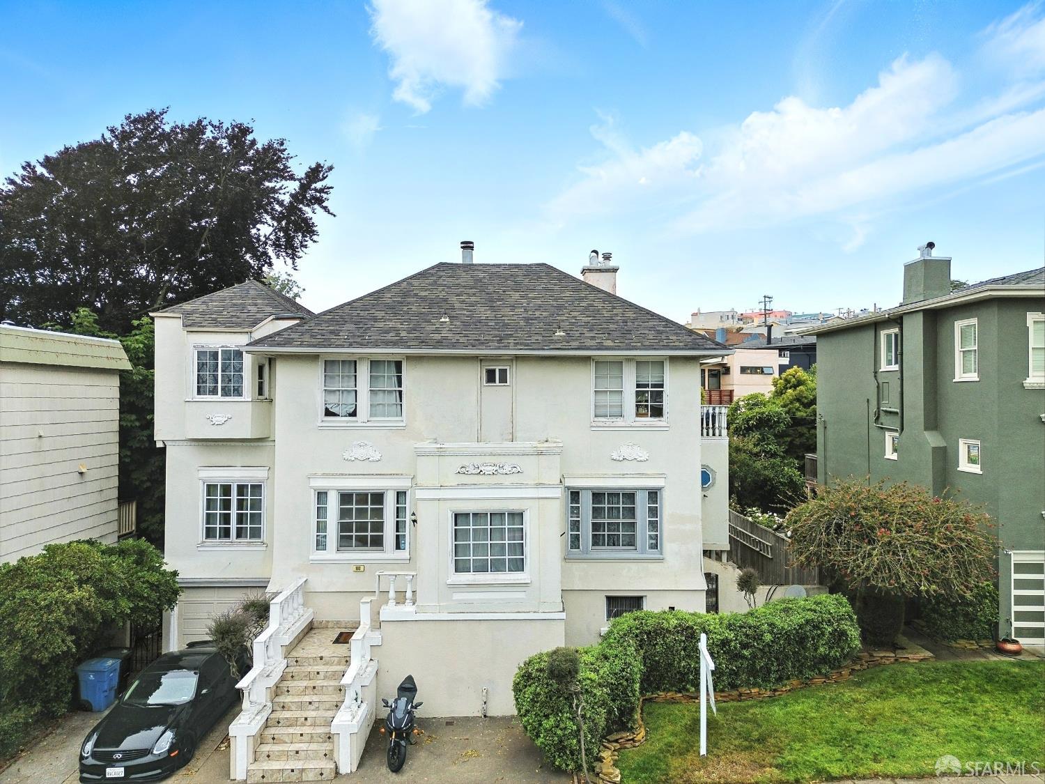 Detail Gallery Image 4 of 8 For 160 Wawona St, San Francisco,  CA 94127 - 3 Beds | 4 Baths
