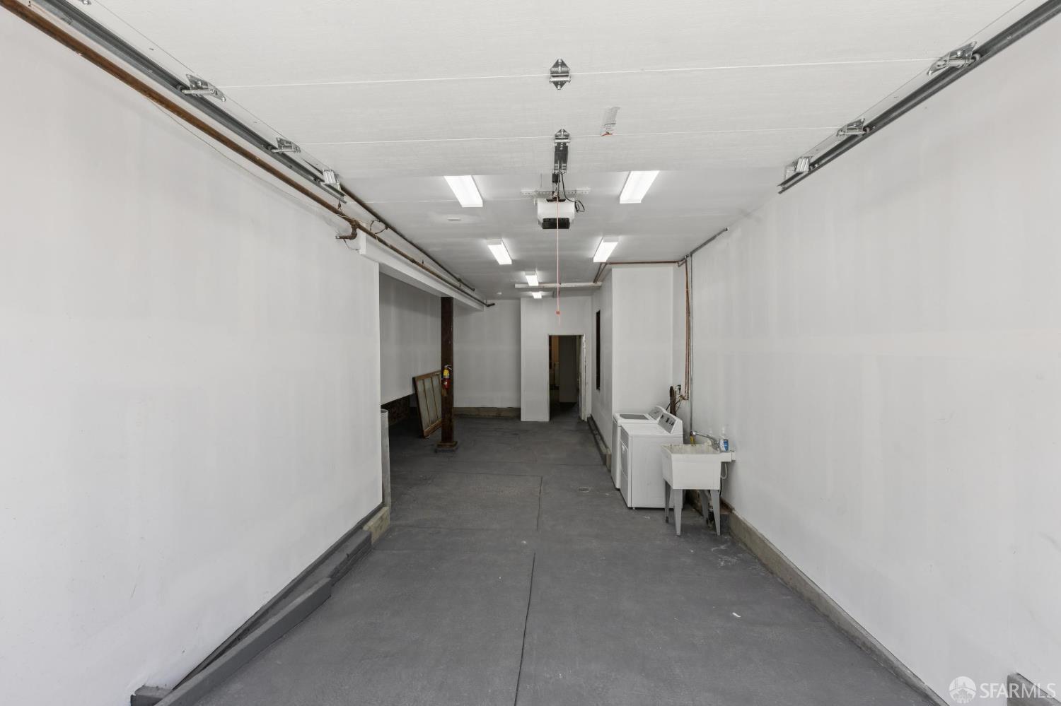 Photo #24: 425053053 Listing: Photo #24