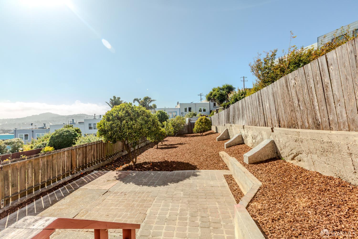 Detail Gallery Image 13 of 14 For 316 Bridgeview Dr, San Francisco,  CA 94124 - 3 Beds | 2 Baths