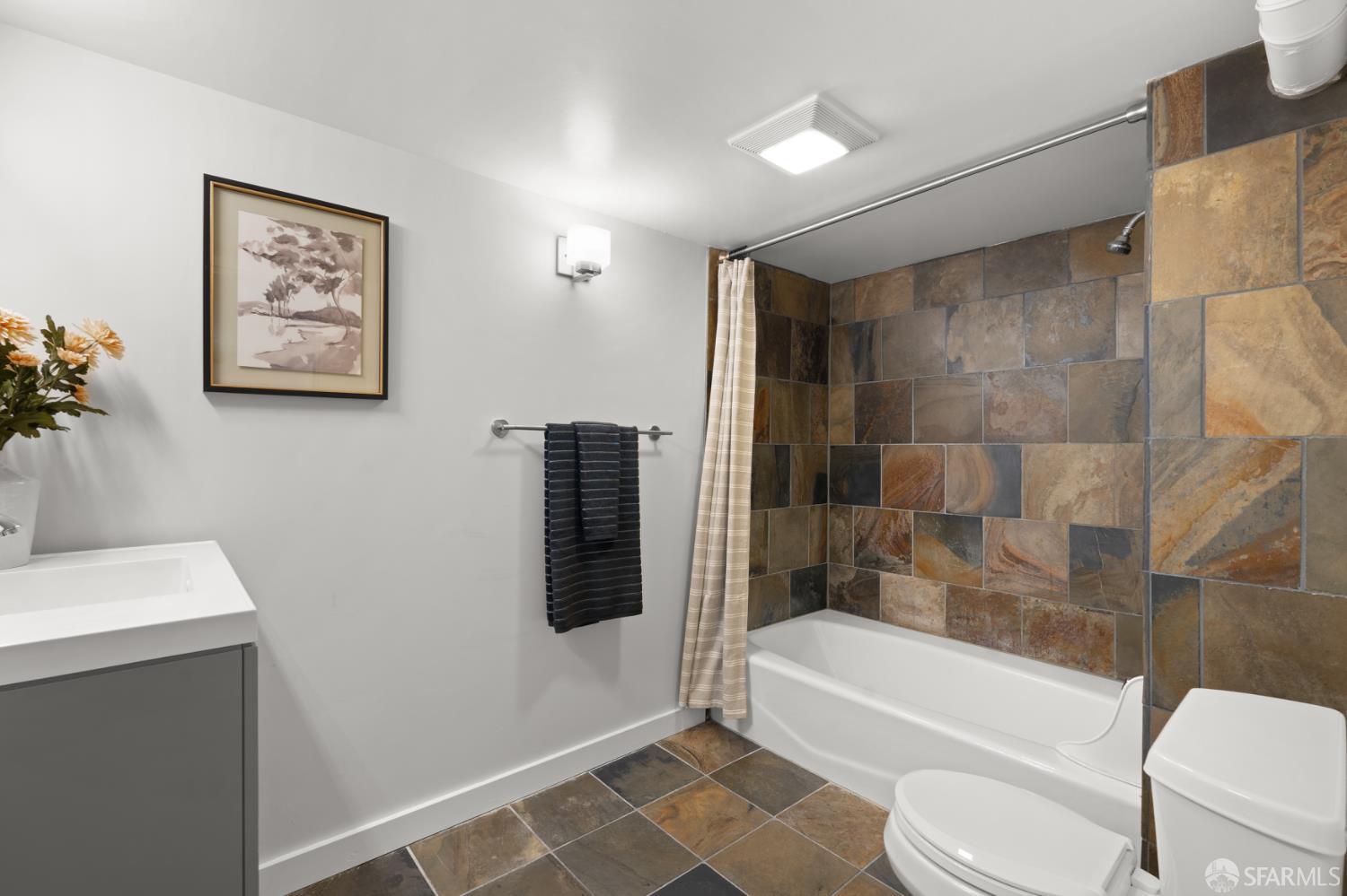 Photo #24: 425053667 Listing: Photo #24