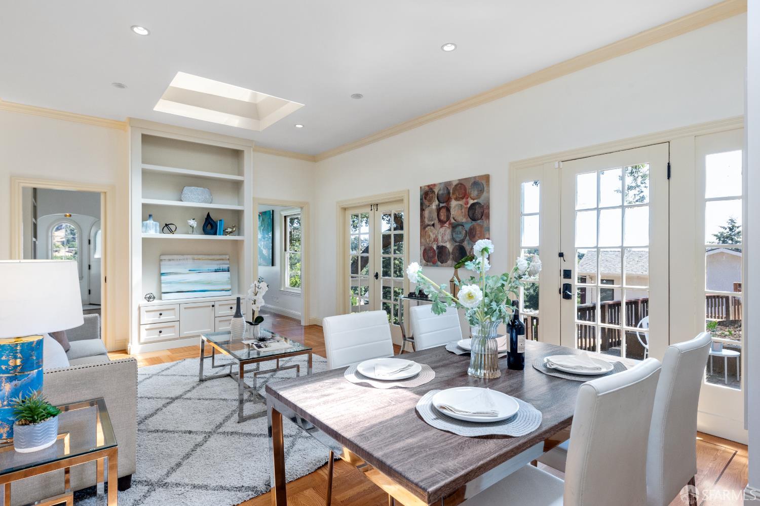 Detail Gallery Image 6 of 24 For 153 Dale Ave, San Carlos,  CA 94070 - 3 Beds | 3 Baths