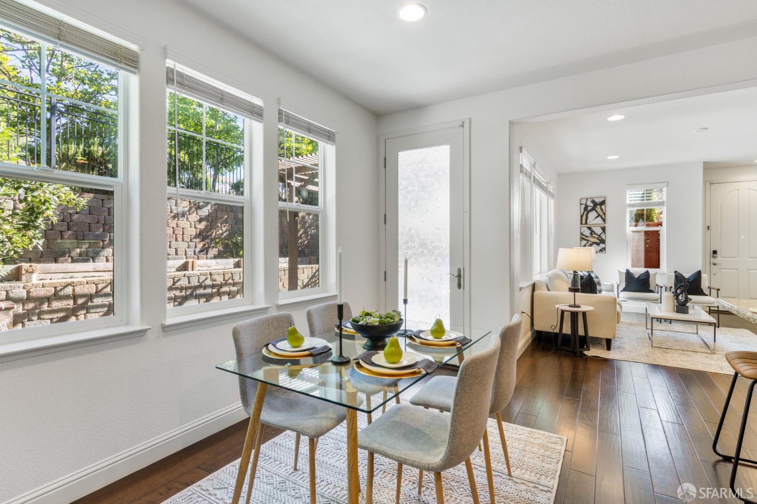 Detail Gallery Image 12 of 61 For 3069 Vittoria Loop, Dublin,  CA 94568 - 5 Beds | 4 Baths