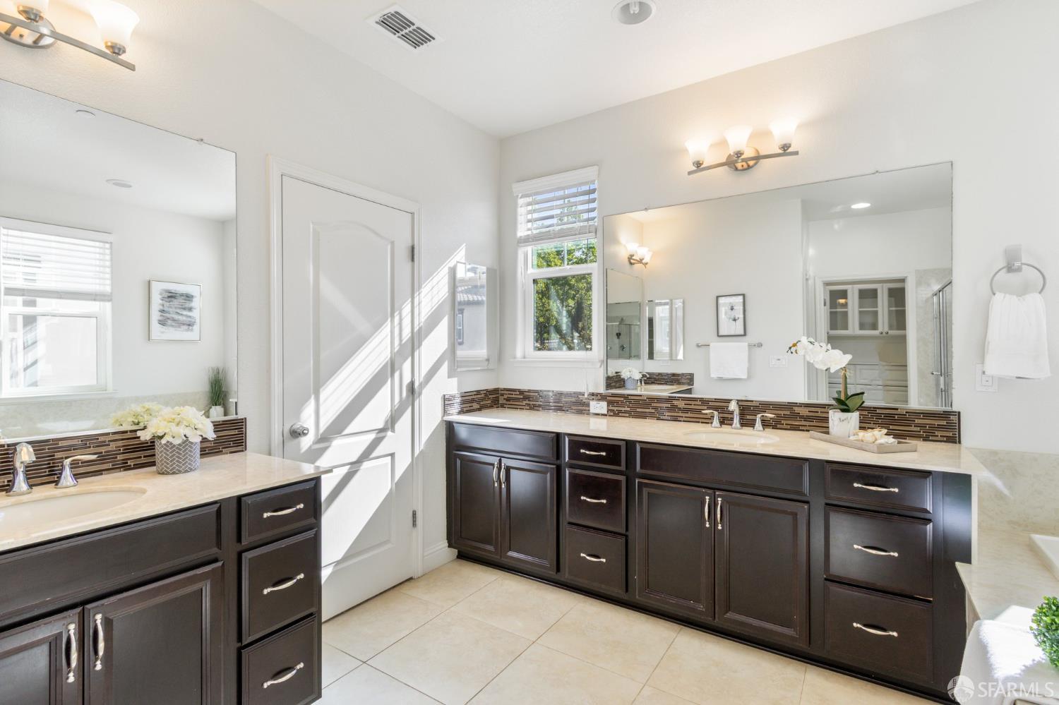 Detail Gallery Image 32 of 61 For 3069 Vittoria Loop, Dublin,  CA 94568 - 5 Beds | 4 Baths