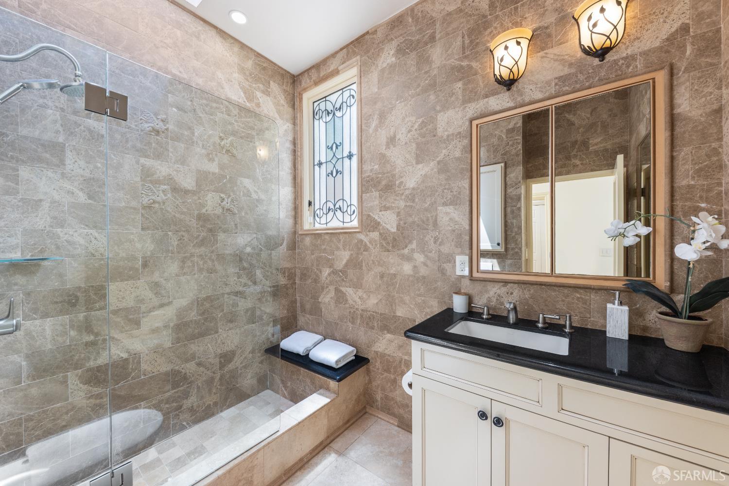 Detail Gallery Image 12 of 24 For 153 Dale Ave, San Carlos,  CA 94070 - 3 Beds | 3 Baths