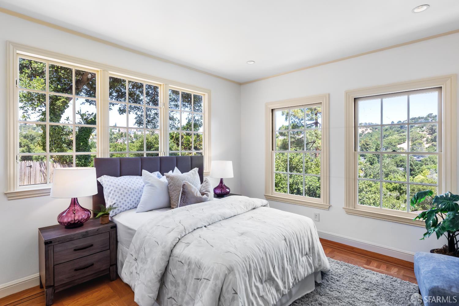 Detail Gallery Image 14 of 24 For 153 Dale Ave, San Carlos,  CA 94070 - 3 Beds | 3 Baths