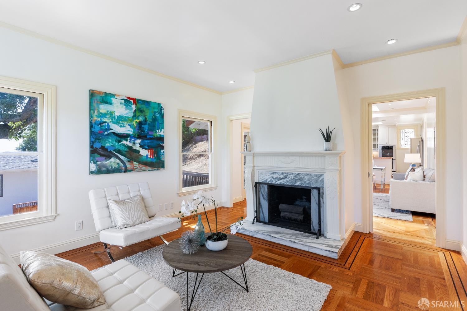 Detail Gallery Image 4 of 24 For 153 Dale Ave, San Carlos,  CA 94070 - 3 Beds | 3 Baths