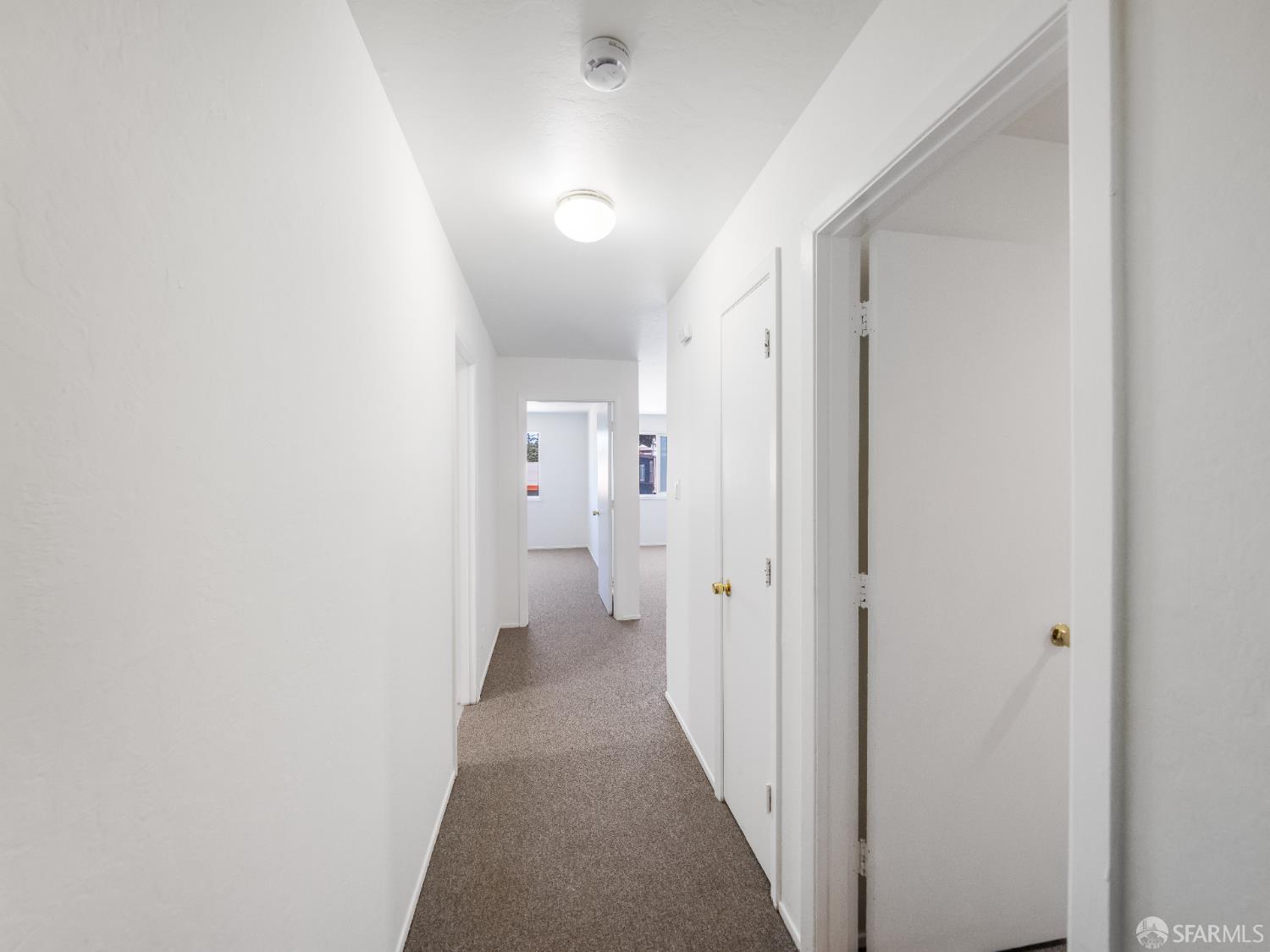 Photo #6: 425053671 Listing 