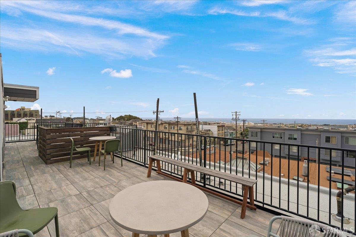 Detail Gallery Image 12 of 14 For 4326 Irving St, San Francisco,  CA 94122 - – Beds | – Baths