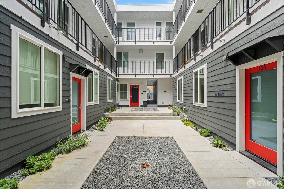 Detail Gallery Image 3 of 14 For 4326 Irving St, San Francisco,  CA 94122 - – Beds | – Baths