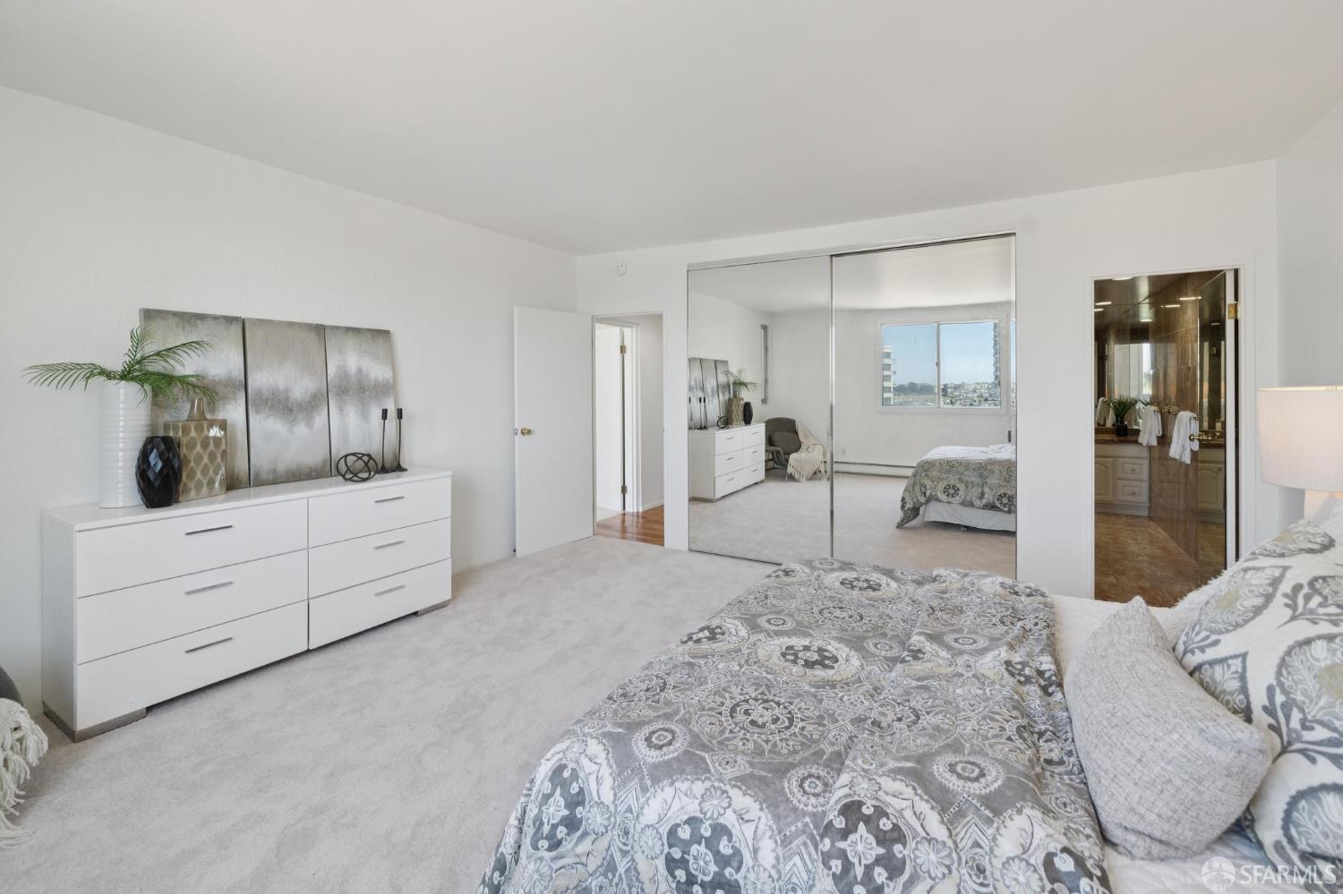 Photo #23: 425046723 Listing: Photo #23