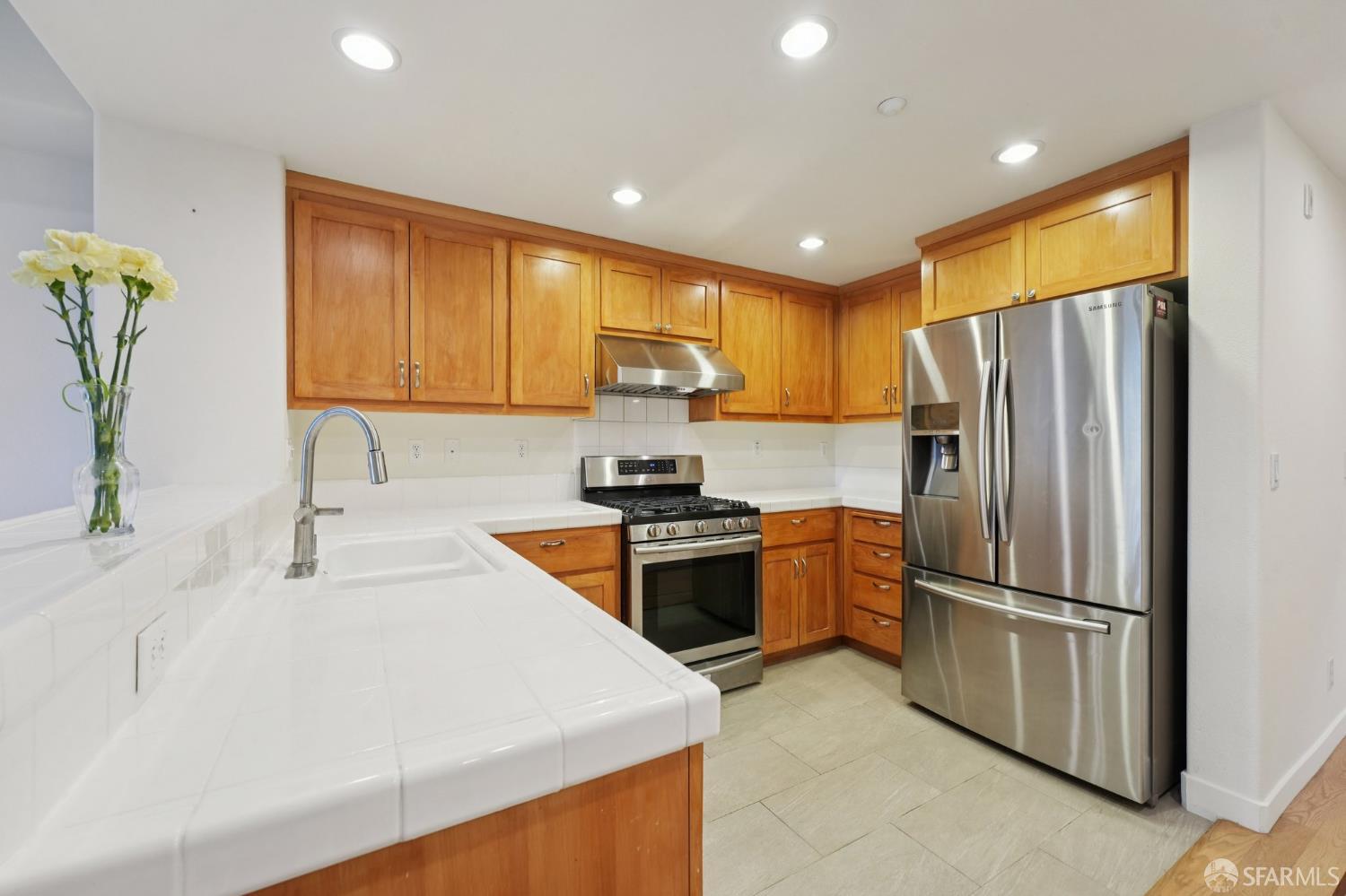 Photo #15: 425051102 Listing: Photo #15