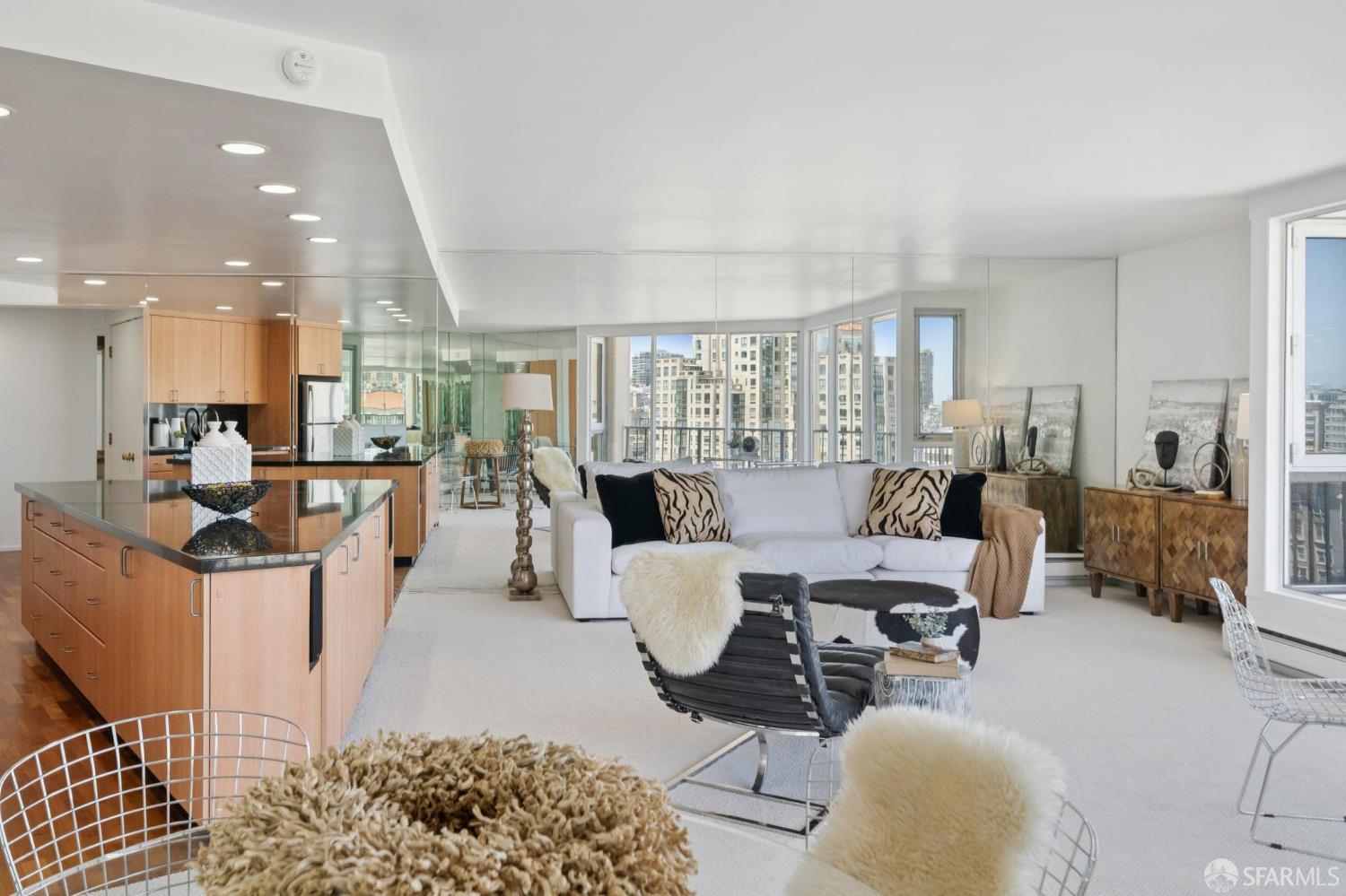 Photo #10: 425046723 Listing: Photo #10