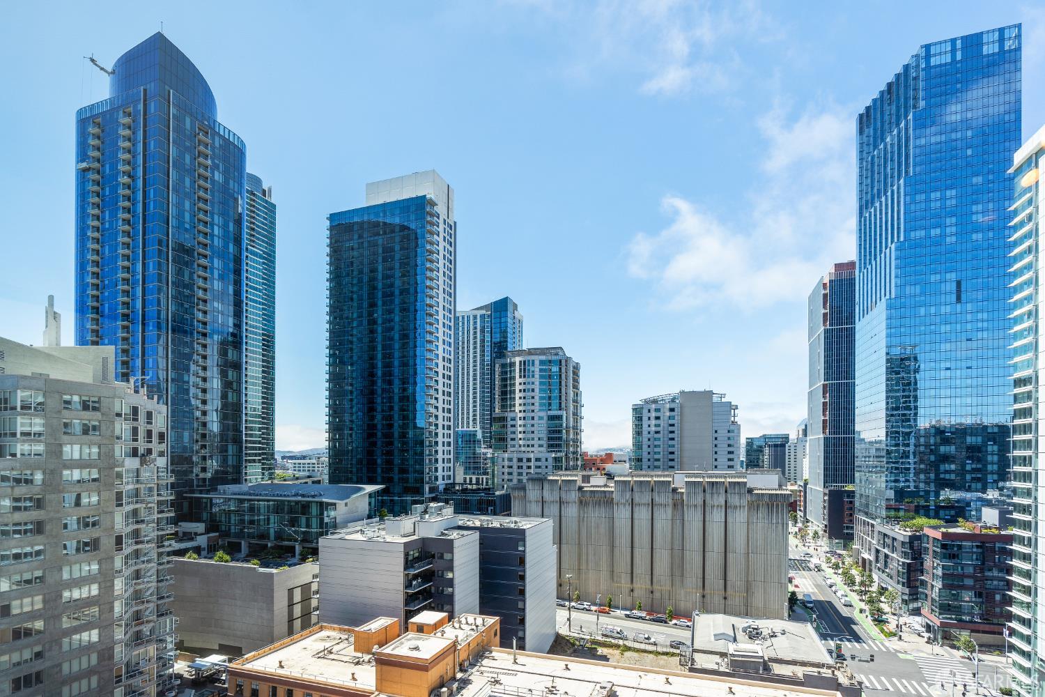 Detail Gallery Image 18 of 43 For 201 Folsom St 18h,  San Francisco,  CA 94105 - 1 Beds | 1 Baths