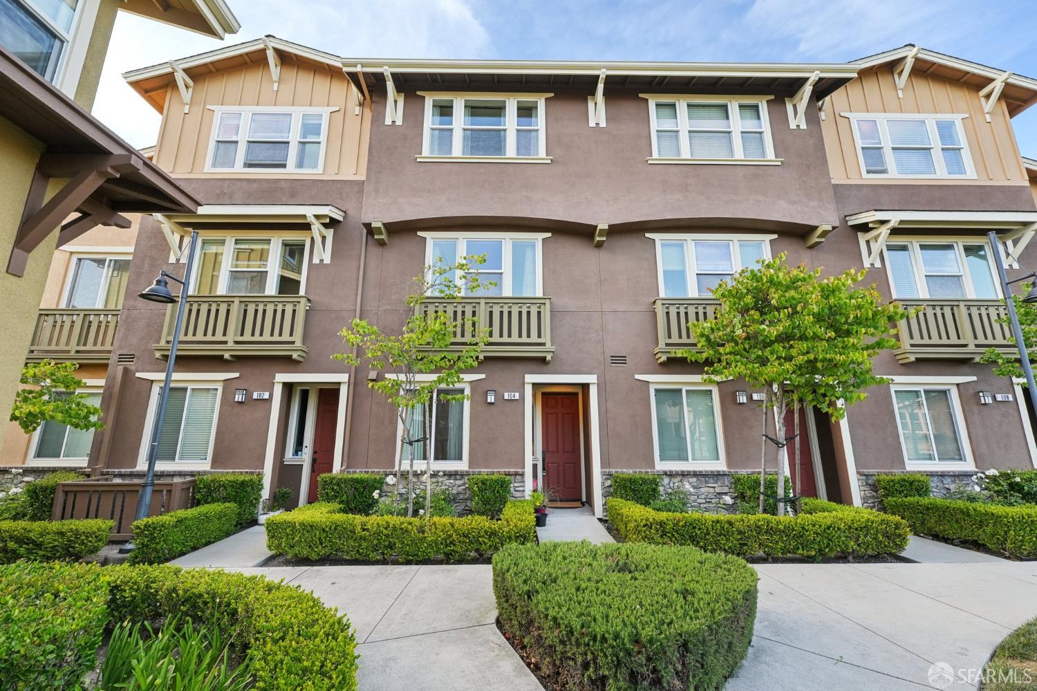 MLS: 425051102 Condo For Sale