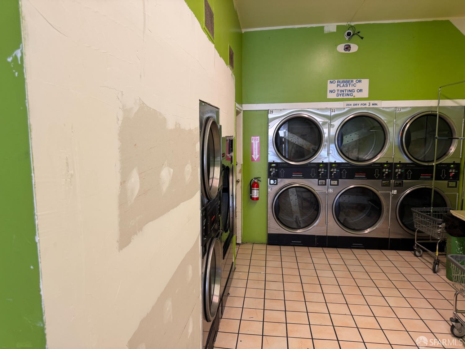 Detail Gallery Image 9 of 12 For 3225 21st St, San Francisco,  CA 94110 - – Beds | – Baths