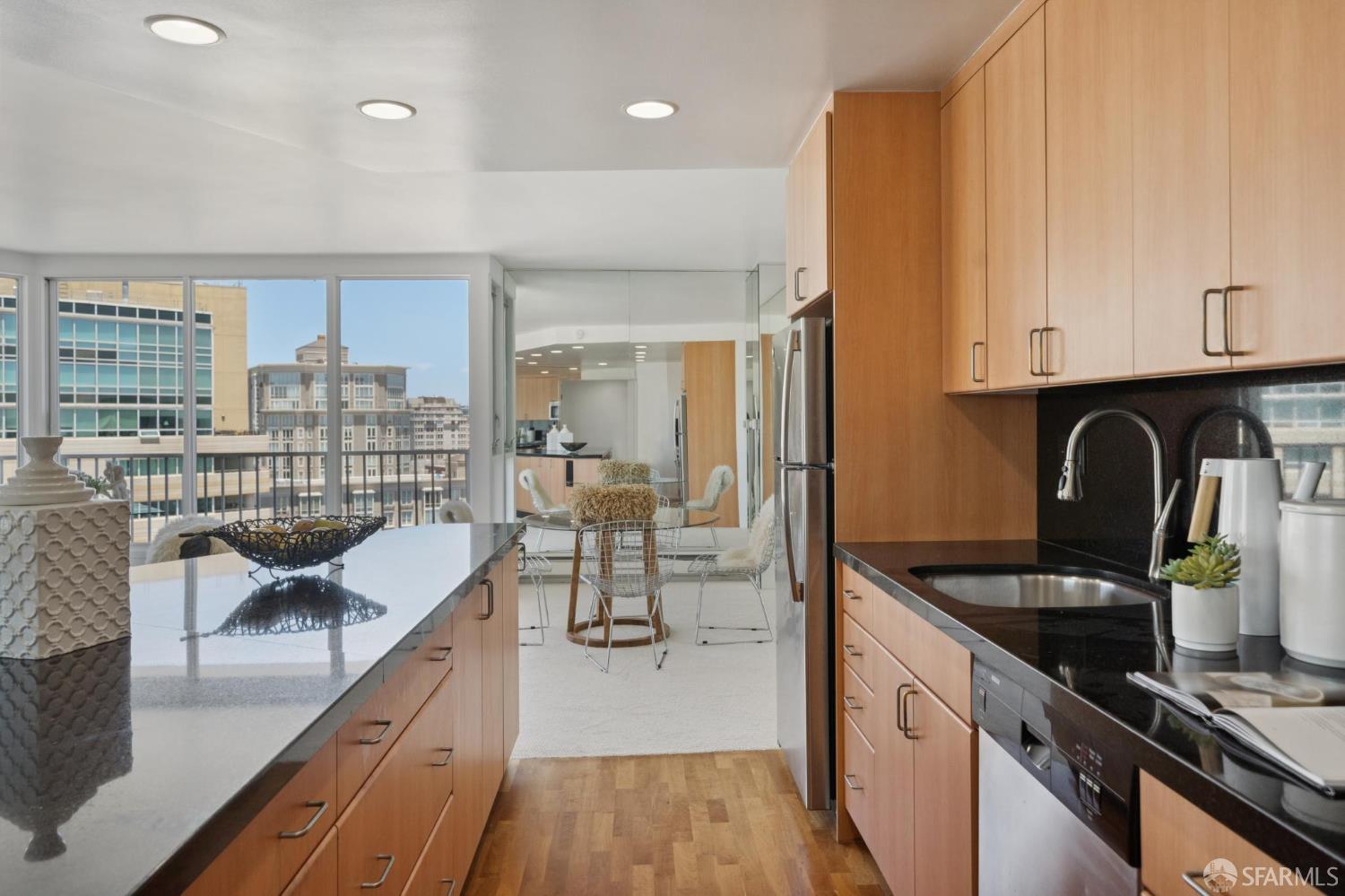 Photo #14: 425046723 Listing: Photo #14