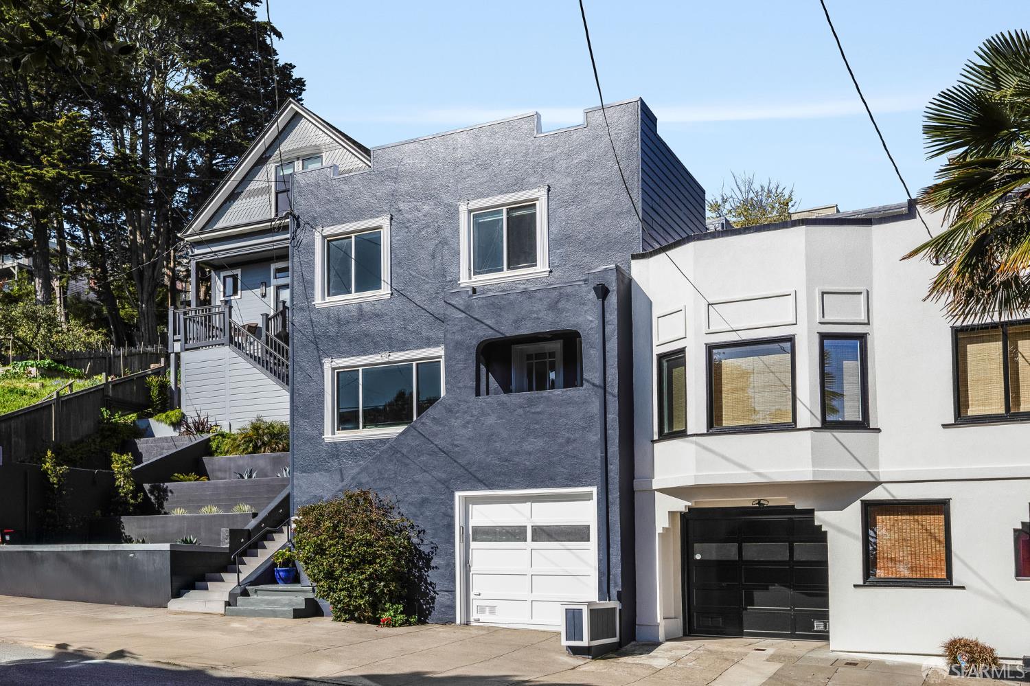 Photo #2: 425053825 Listing 