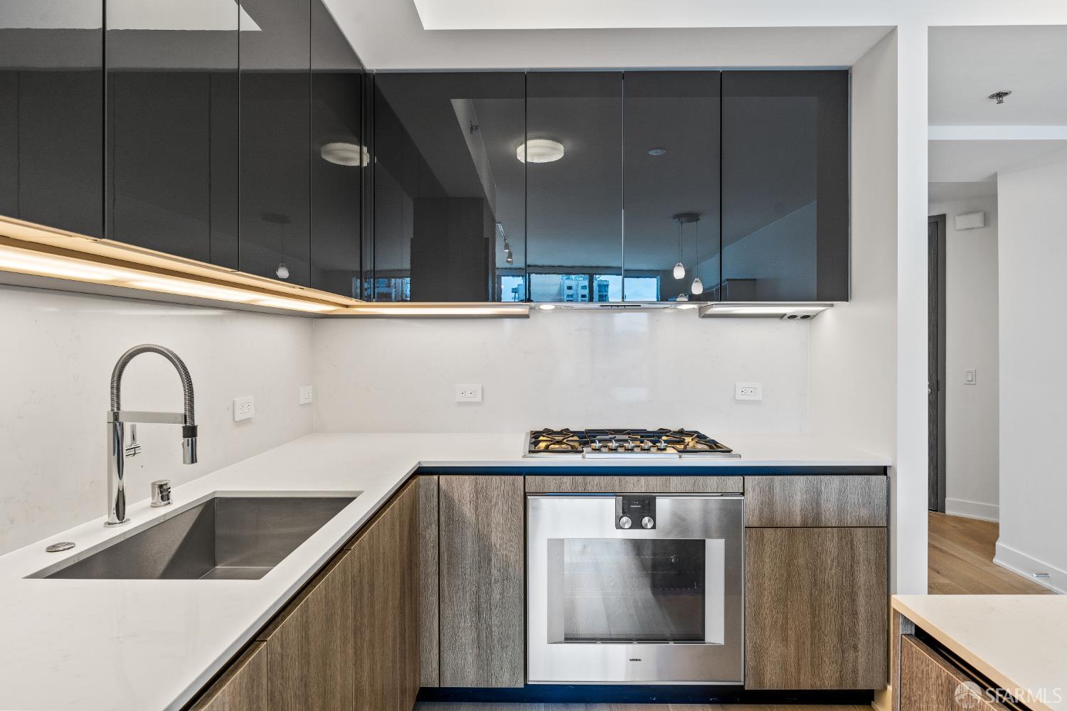 Detail Gallery Image 6 of 43 For 201 Folsom St 18h,  San Francisco,  CA 94105 - 1 Beds | 1 Baths