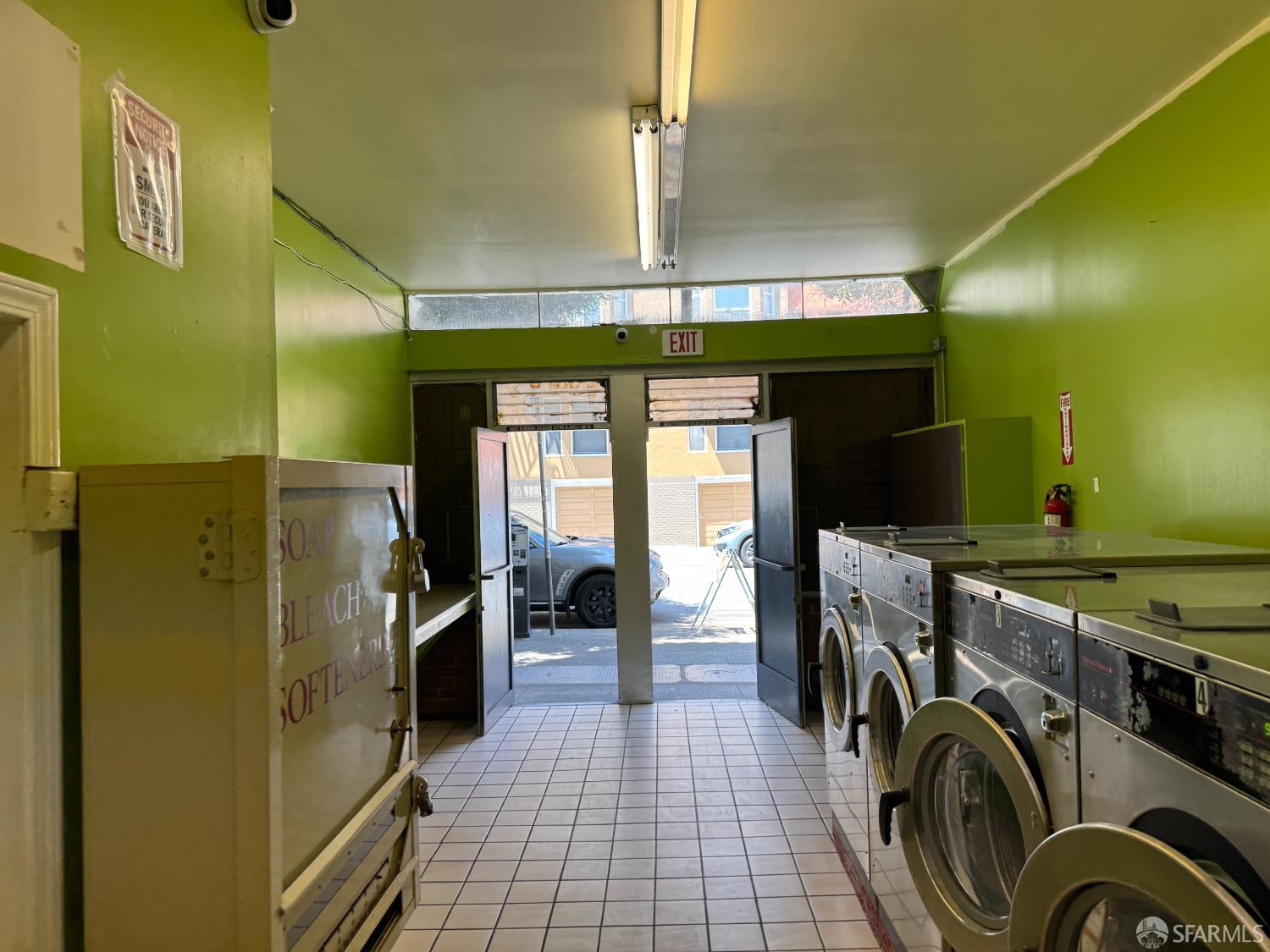 Detail Gallery Image 5 of 12 For 3225 21st St, San Francisco,  CA 94110 - – Beds | – Baths