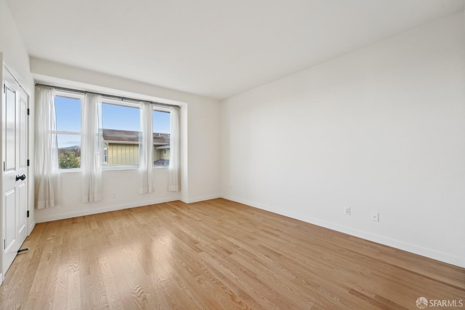 Photo #19: 425051102 Listing: Photo #19