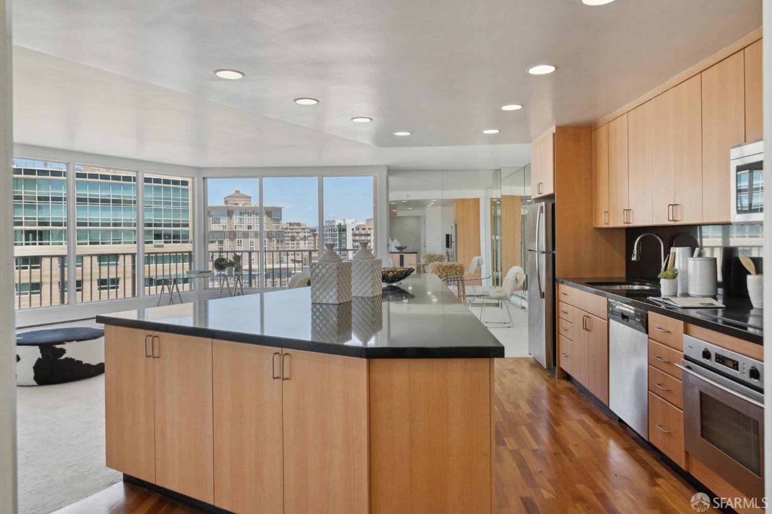 Photo #13: 425046723 Listing: Photo #13