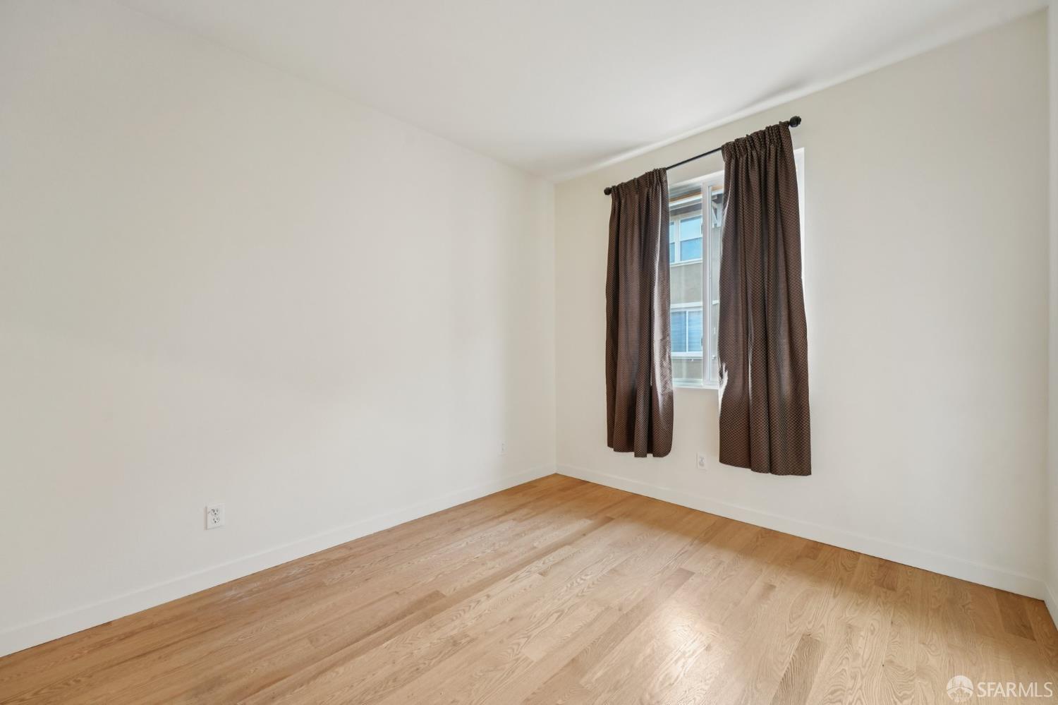 Photo #27: 425051102 Listing: Photo #27