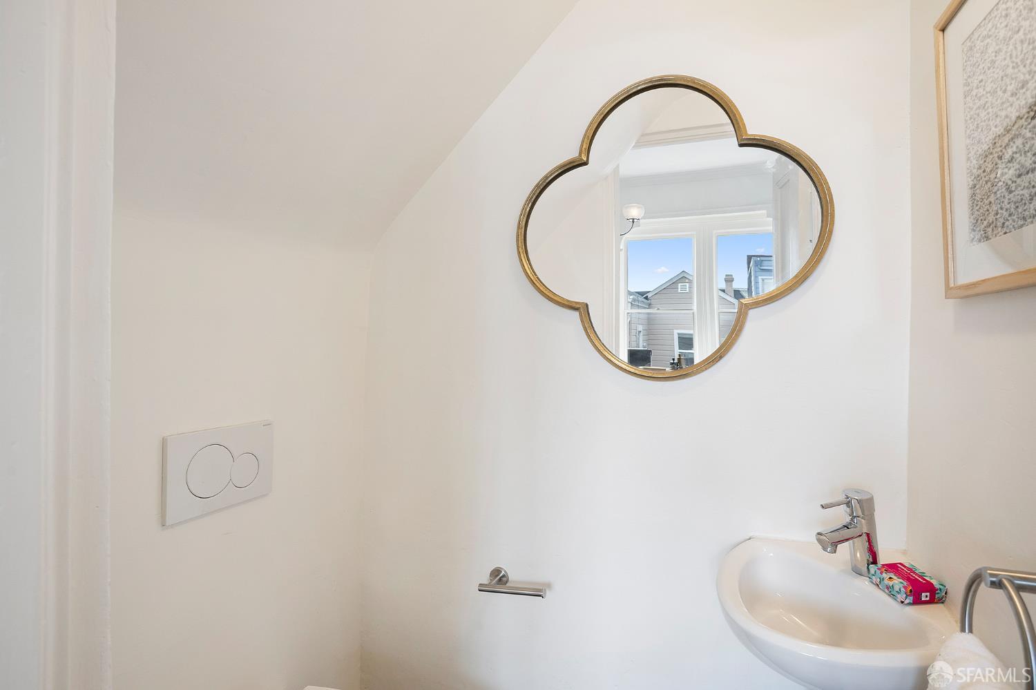 Detail Gallery Image 17 of 34 For 1908 Buchanan St, San Francisco,  CA 94115 - 3 Beds | 1/1 Baths