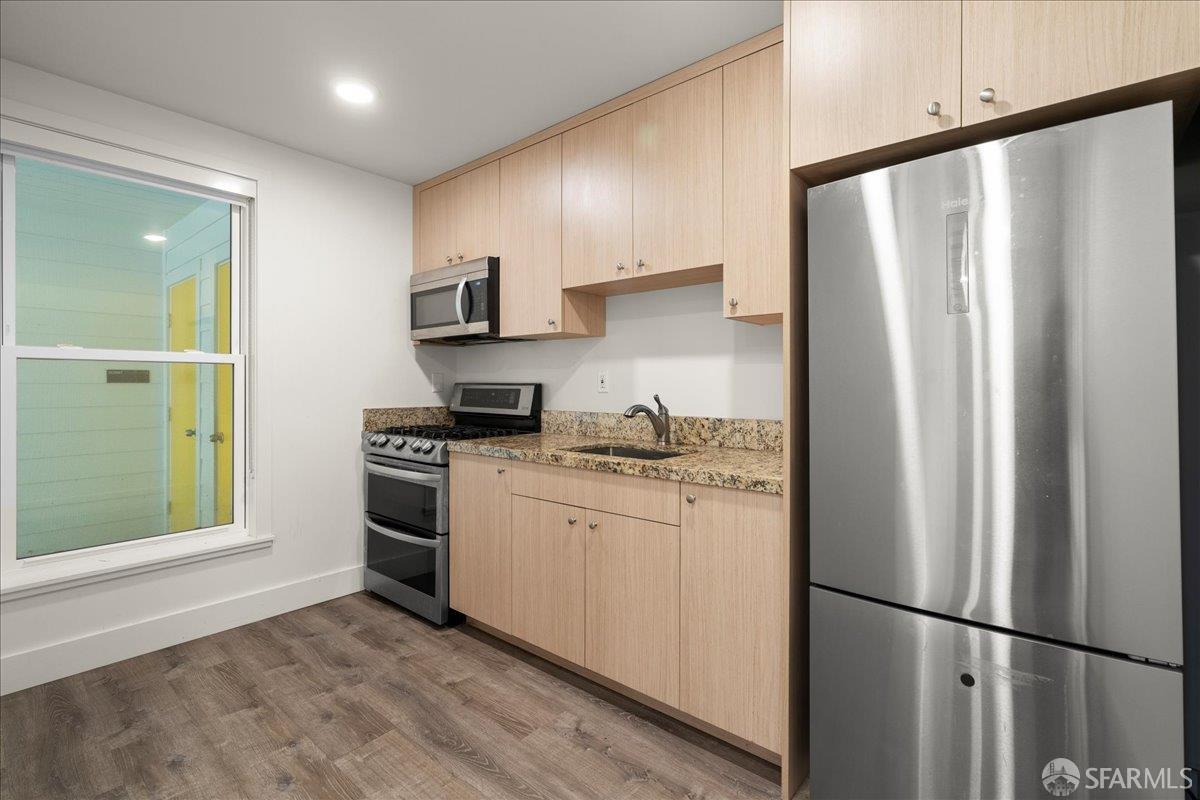 Detail Gallery Image 9 of 14 For 4326 Irving St, San Francisco,  CA 94122 - – Beds | – Baths