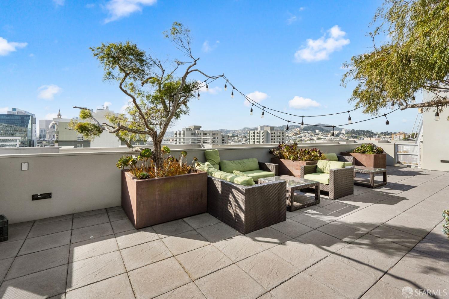 Photo #31: 425053855 Listing: Photo #31