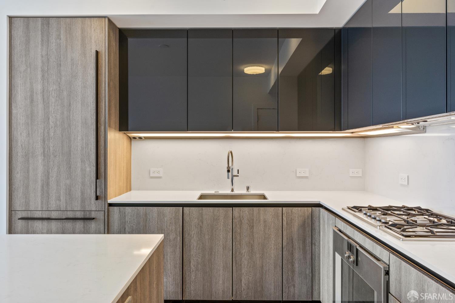 Detail Gallery Image 5 of 43 For 201 Folsom St 18h,  San Francisco,  CA 94105 - 1 Beds | 1 Baths