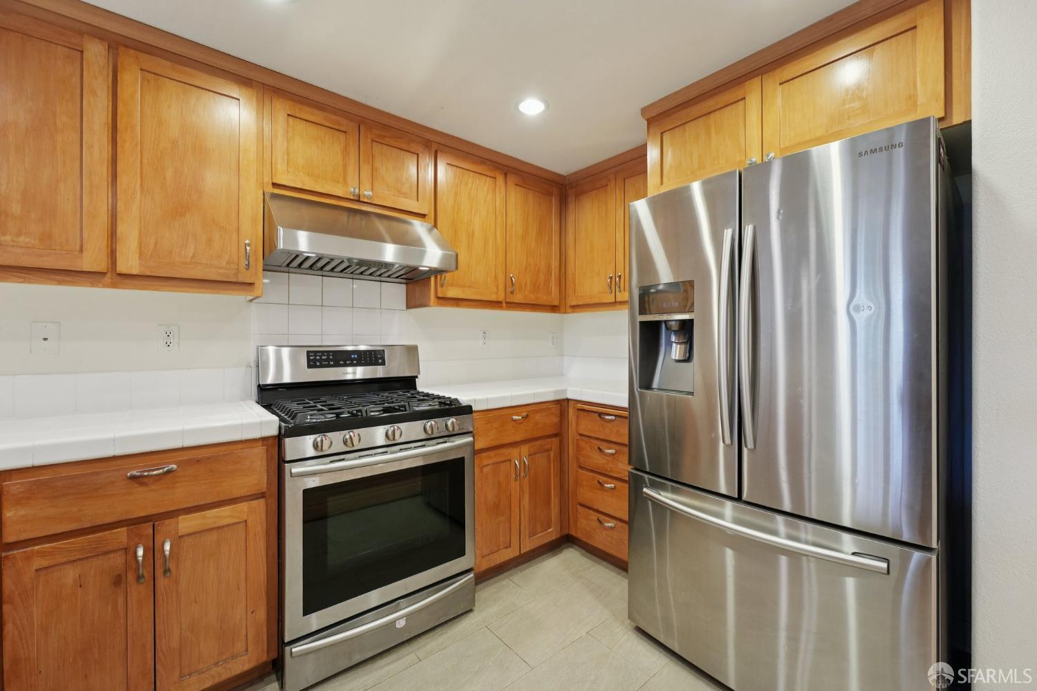 Photo #14: 425051102 Listing: Photo #14