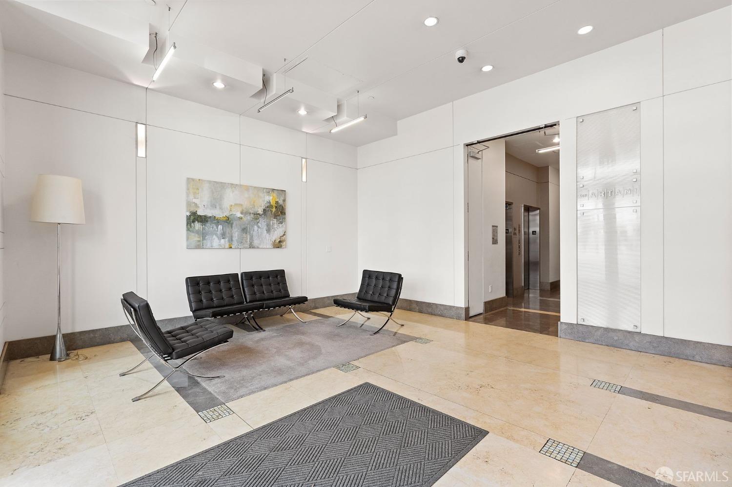 Photo #5: 425053855 Listing 
