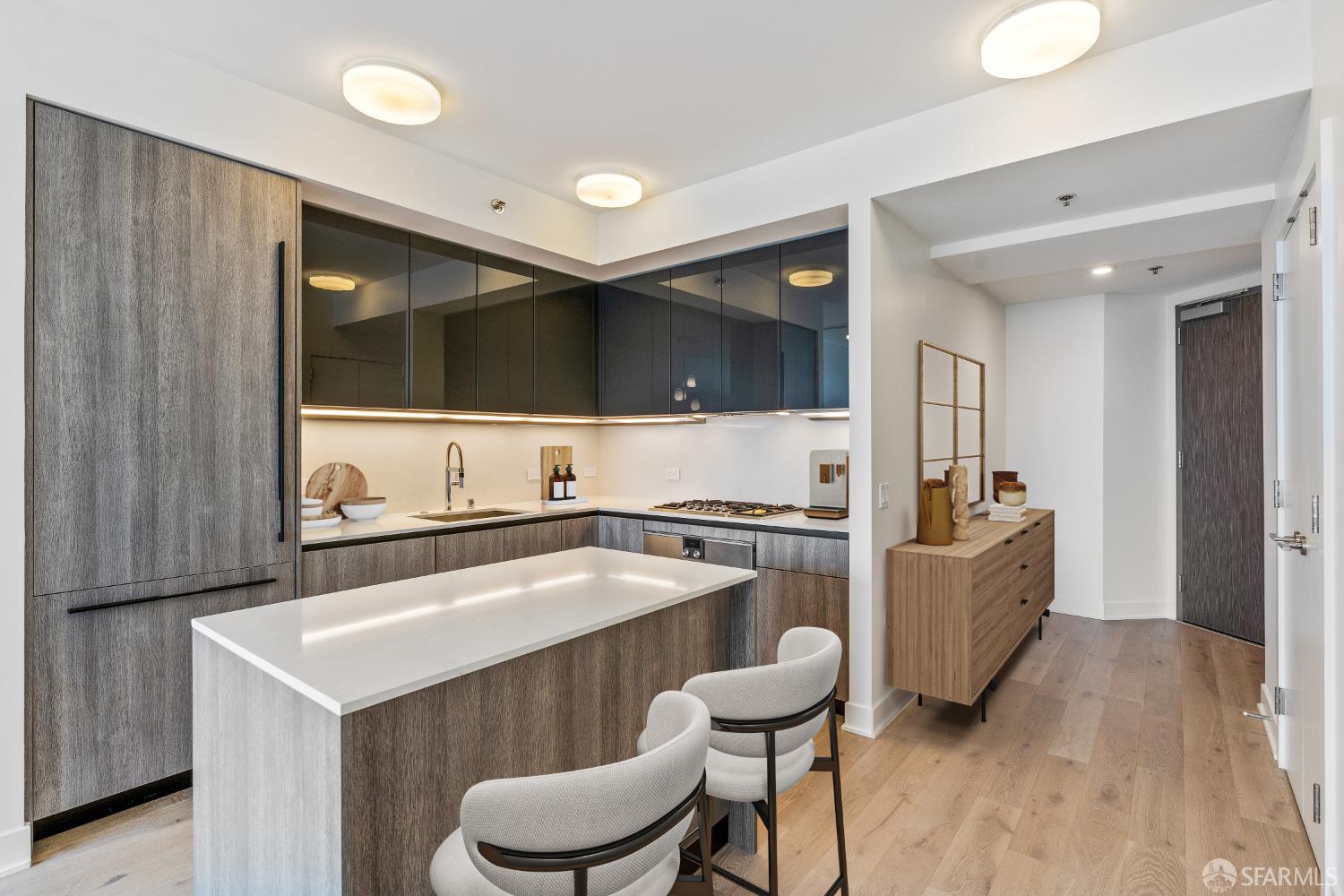 Detail Gallery Image 3 of 43 For 201 Folsom St 18h,  San Francisco,  CA 94105 - 1 Beds | 1 Baths