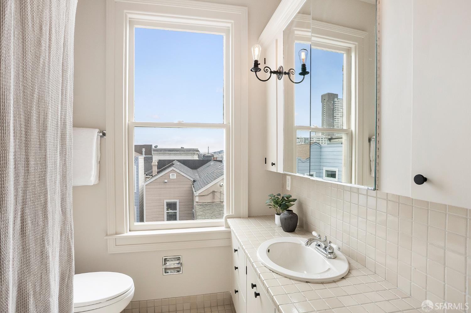 Detail Gallery Image 27 of 34 For 1908 Buchanan St, San Francisco,  CA 94115 - 3 Beds | 1/1 Baths