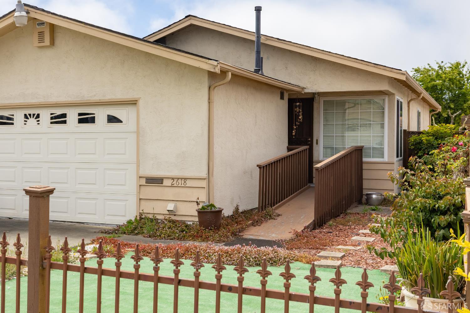 Detail Gallery Image 4 of 22 For 2618 Virginia Ave, Richmond,  CA 94804 - 4 Beds | 2 Baths