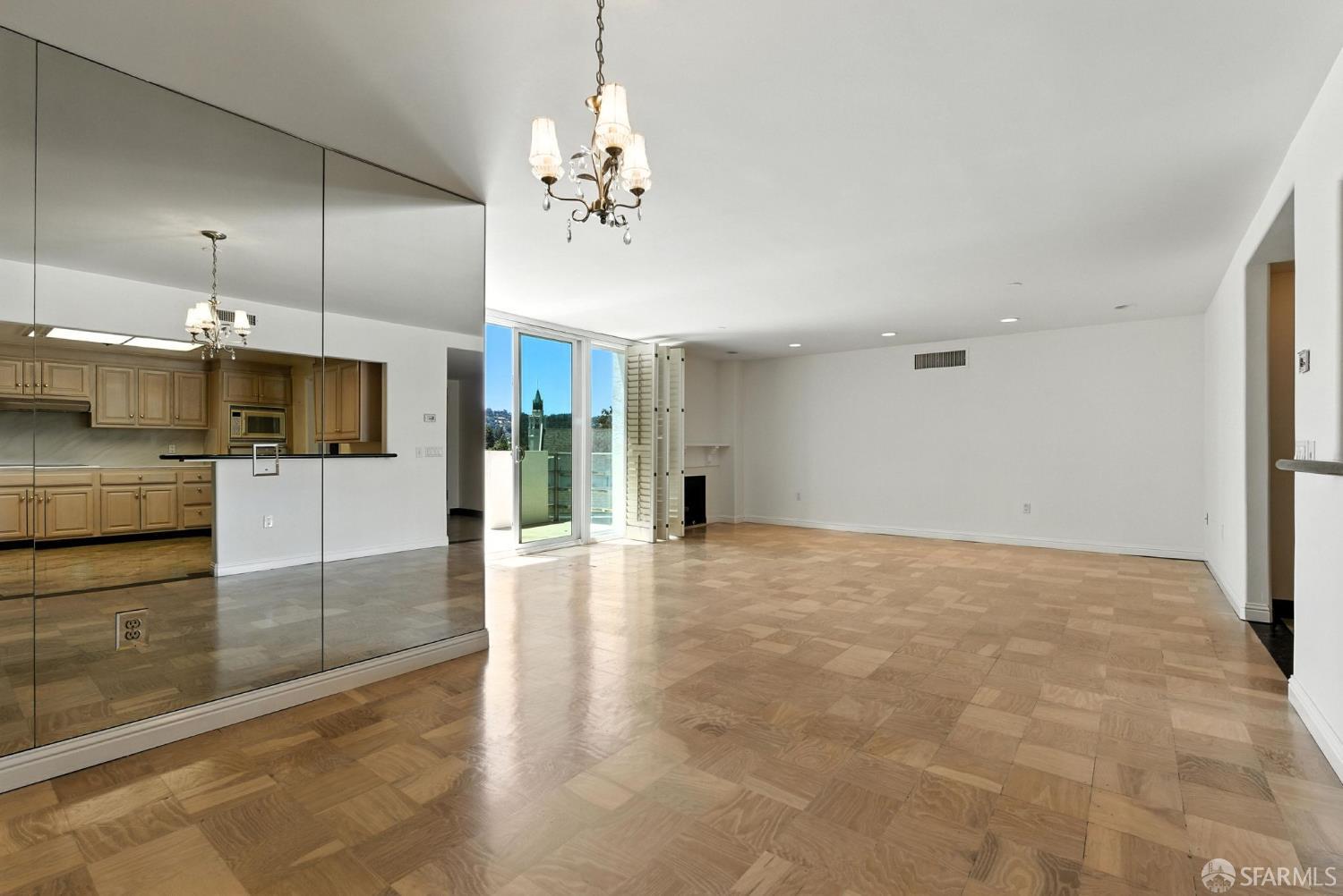 Detail Gallery Image 10 of 57 For 110 Park Rd #604,  Burlingame,  CA 94010 - 2 Beds | 2 Baths