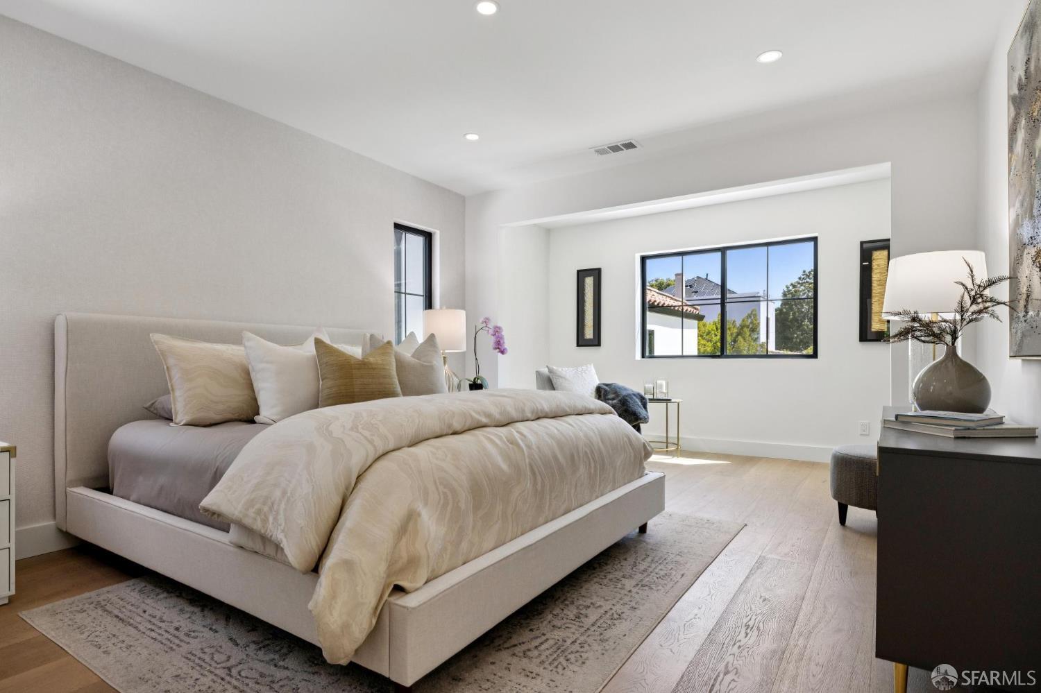 Detail Gallery Image 41 of 64 For 150 Clark Dr, San Mateo,  CA 94402 - 5 Beds | 4 Baths
